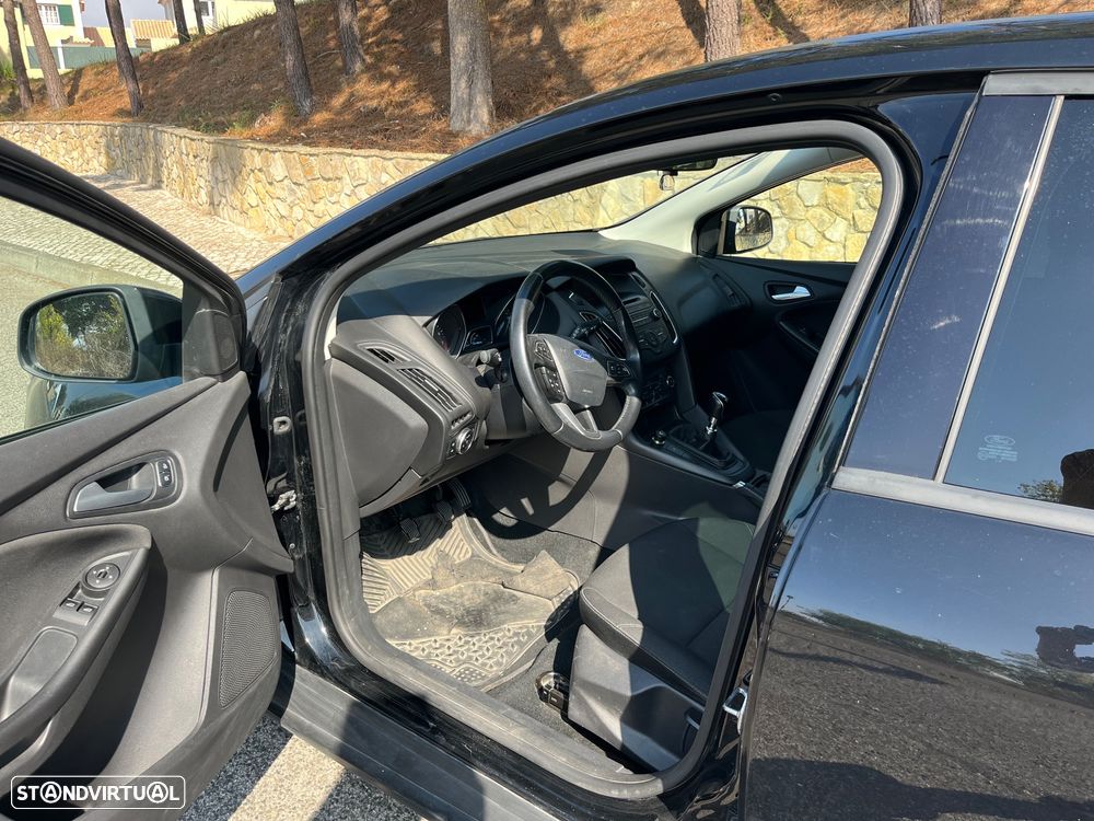 Ford Focus SW 1.0 EcoBoost ST-Line - 19