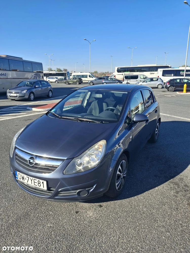 Opel Corsa 1.4 16V Color Edition - 1