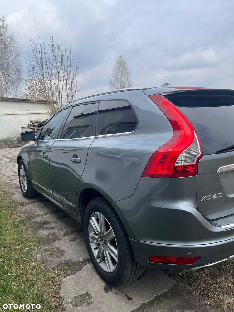 Volvo XC 60 T5 Drive-E Momentum - 5