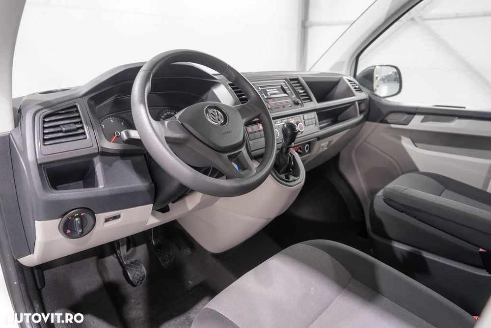 Volkswagen Transporter - 11