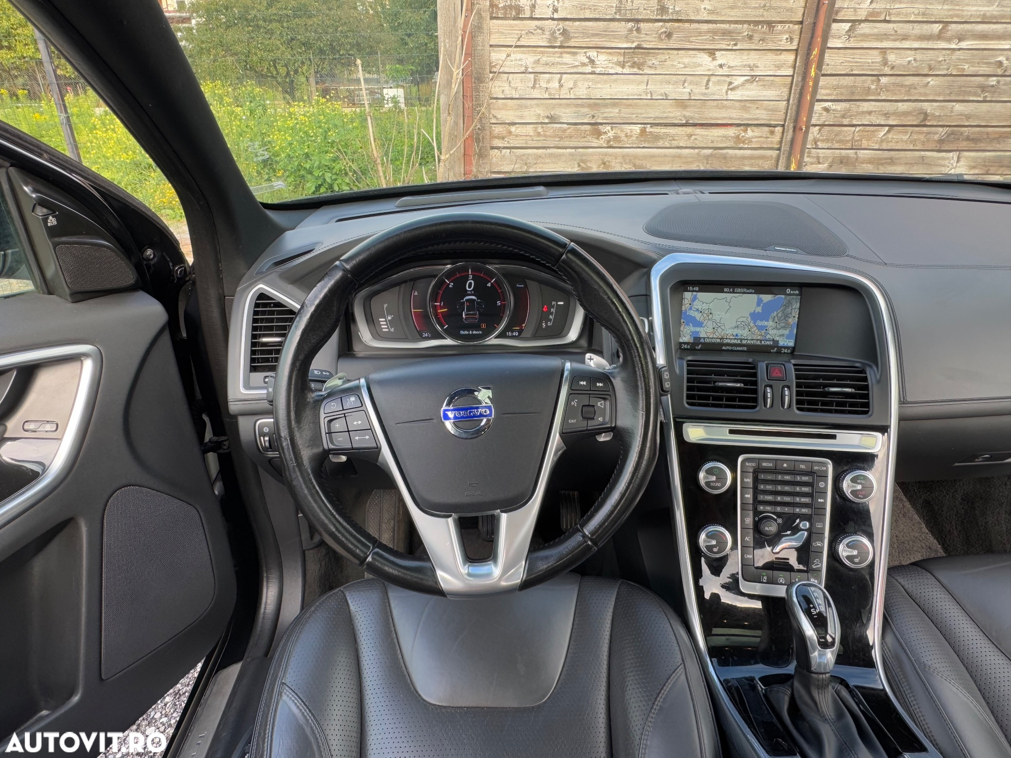 Volvo XC 60 D5 AWD Geartronic Summum - 8