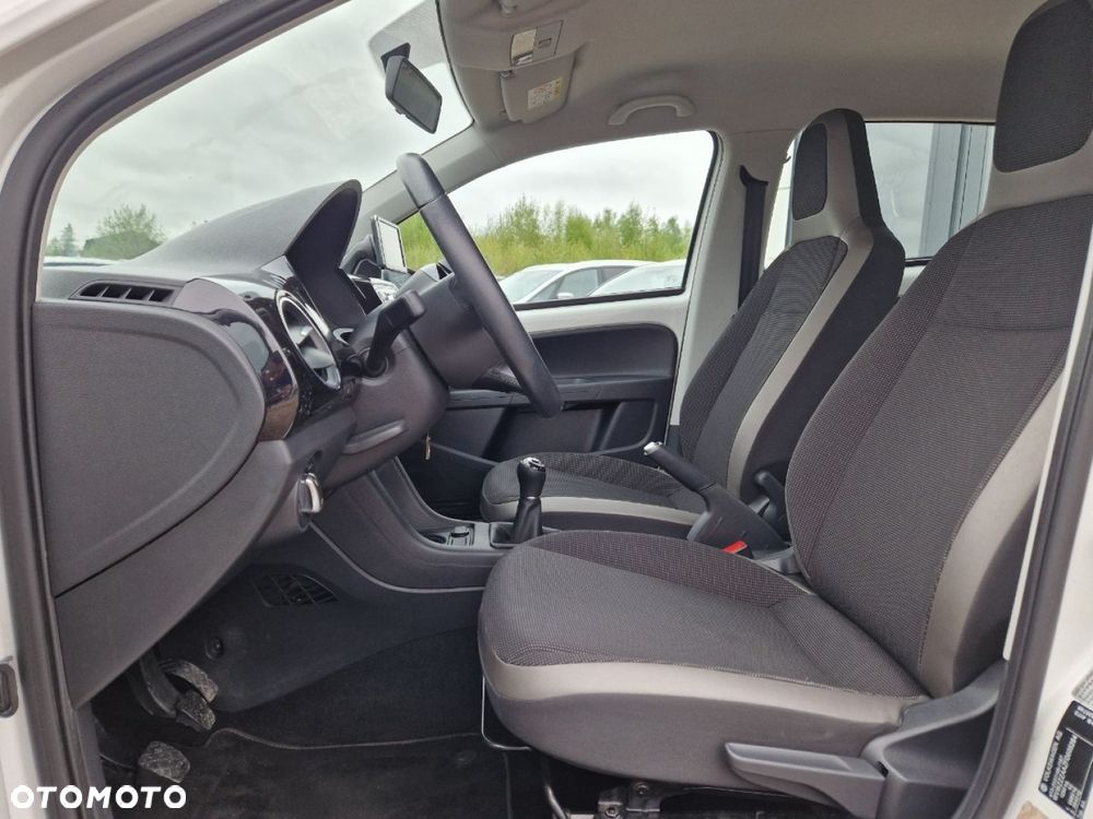 Volkswagen up! - 5