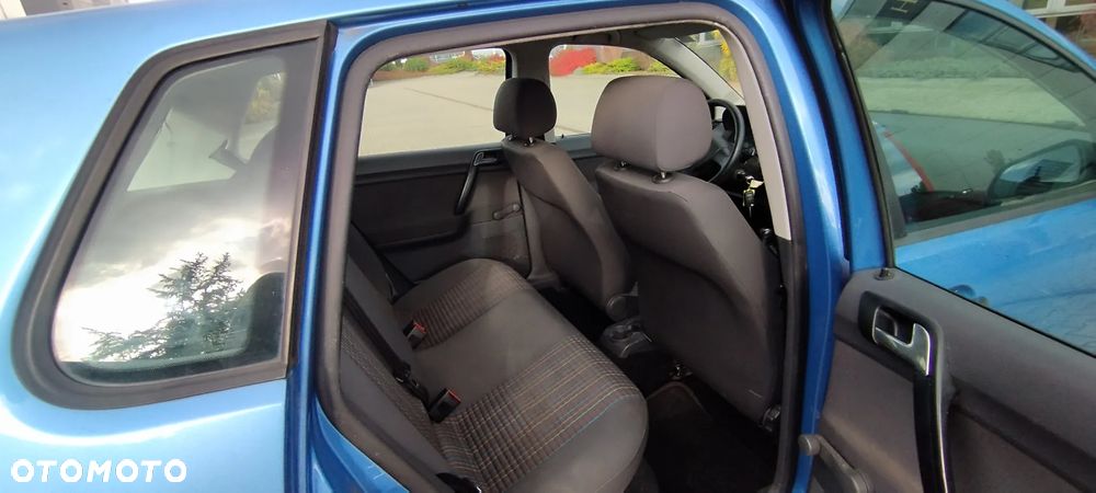 Volkswagen Polo - 12