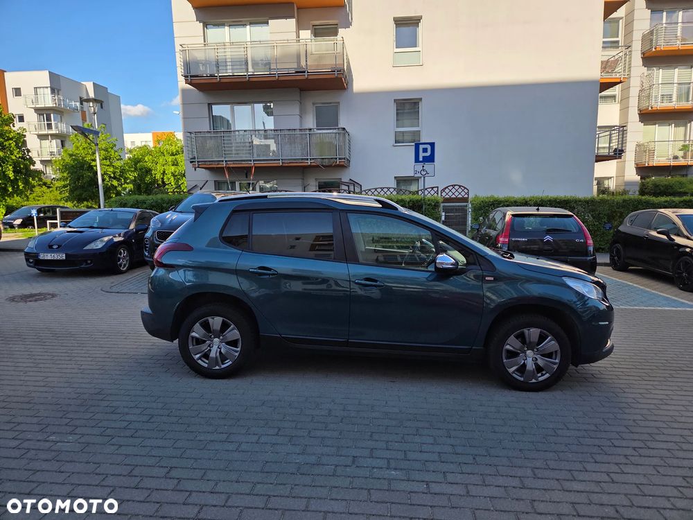 Peugeot 2008 1.2 Pure Tech Style - 4