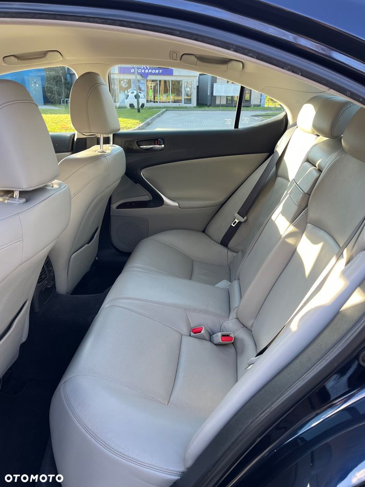 Lexus IS 250 Prestige - 15