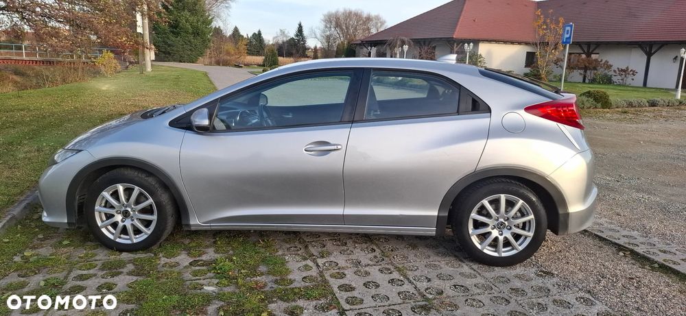 Honda Civic 1.6 i-DTEC Executive Navi - 4