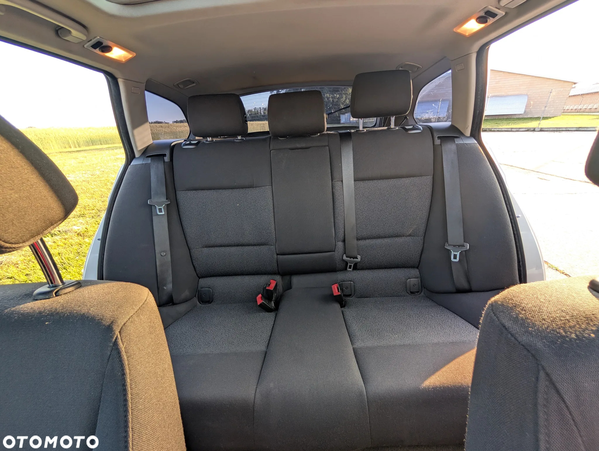 BMW Seria 3 320d DPF Touring - 23