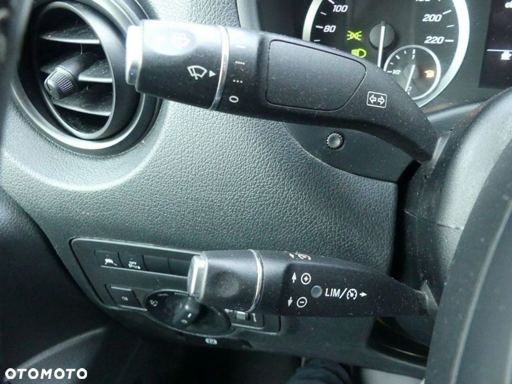 Mercedes-Benz Vito - 5
