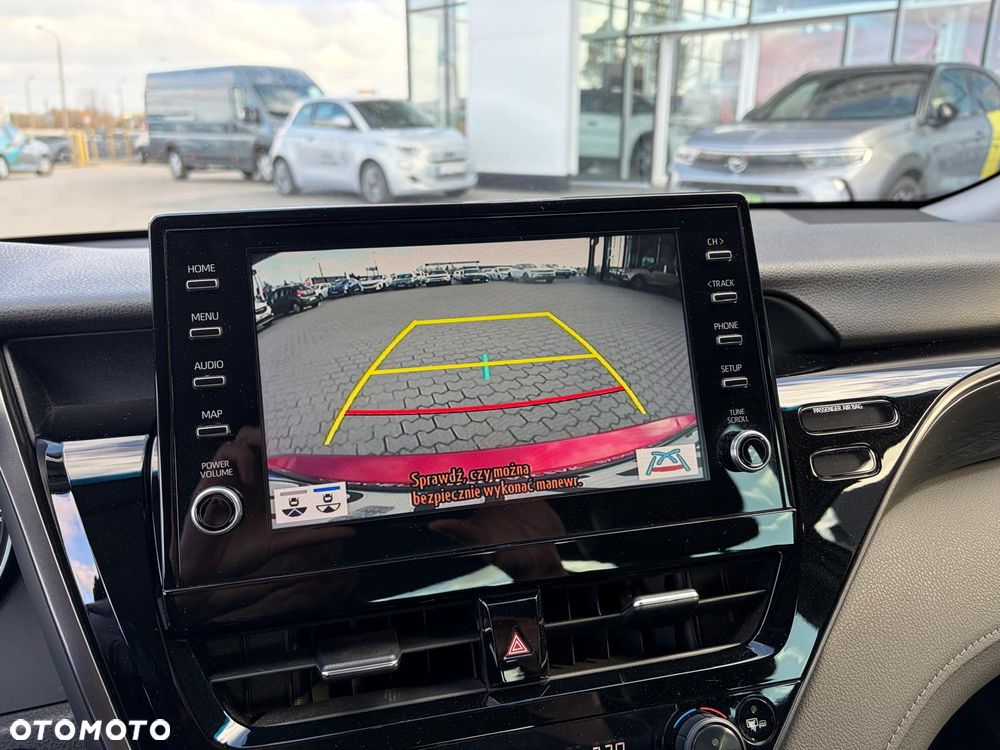 Toyota Camry 2.5 Hybrid Executive CVT - 11