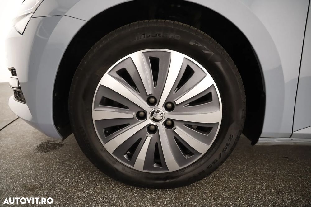 Skoda Superb 2.0 TDI DSG Style - 28
