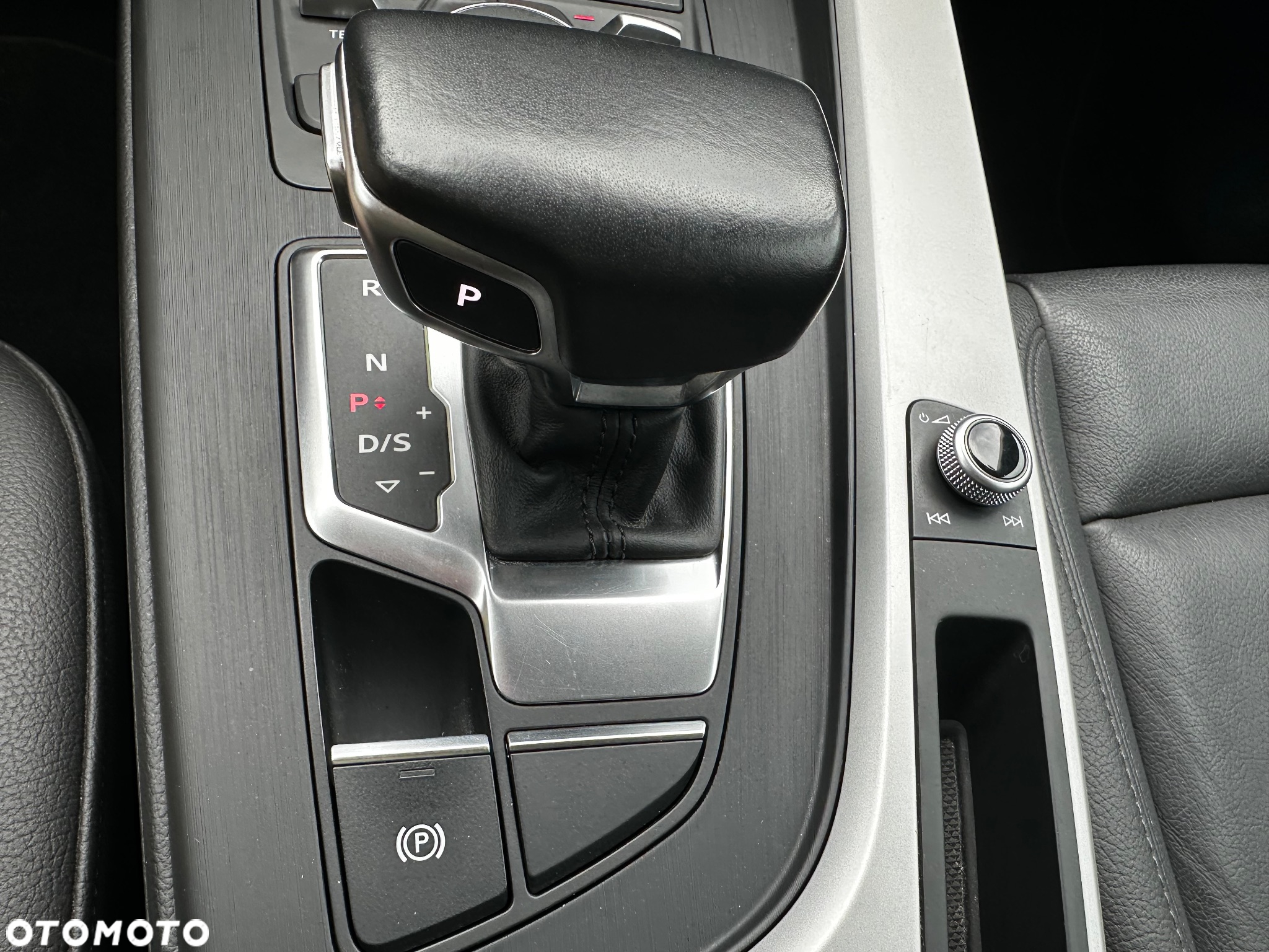 Audi A4 2.0 TDI Design S tronic - 15