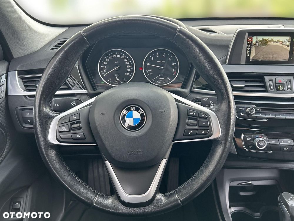 BMW X1 sDrive18i - 13