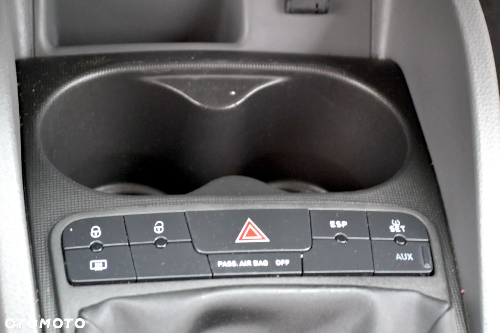 Seat Ibiza 1.4 16V Style - 30