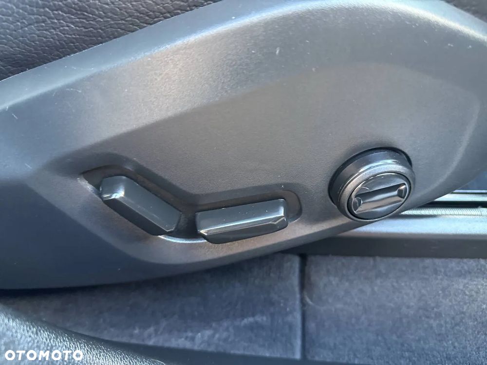 Volvo XC 60 B5 B AWD Geartronic Momentum Pro - 21