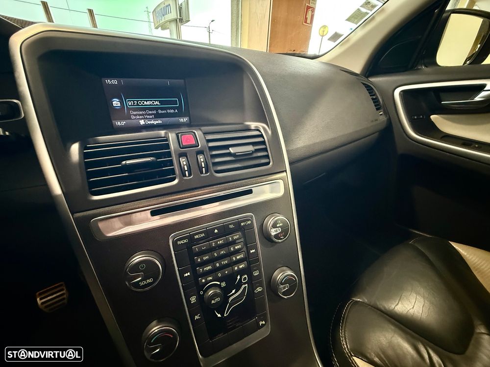 Volvo XC 60 2.0 D3 Drive R-Design - 6