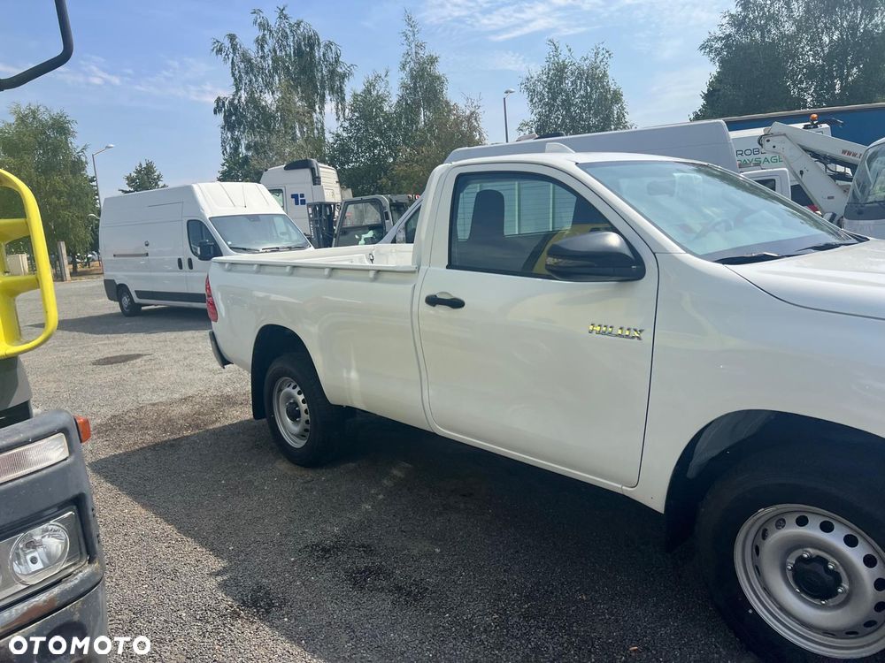 Toyota Hilux 2.4 D-4D Single Cab DLX 4x4 - 11