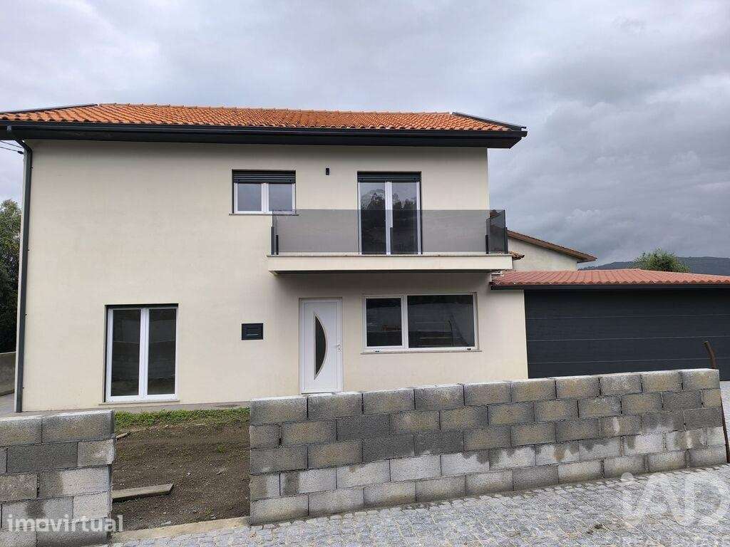 Moradia isolada T3 em Cossourado de 166 m2 - Grande imagem: 3/30