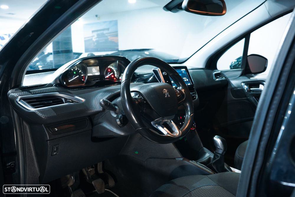 Peugeot 208 1.2 PureTech Style - 9