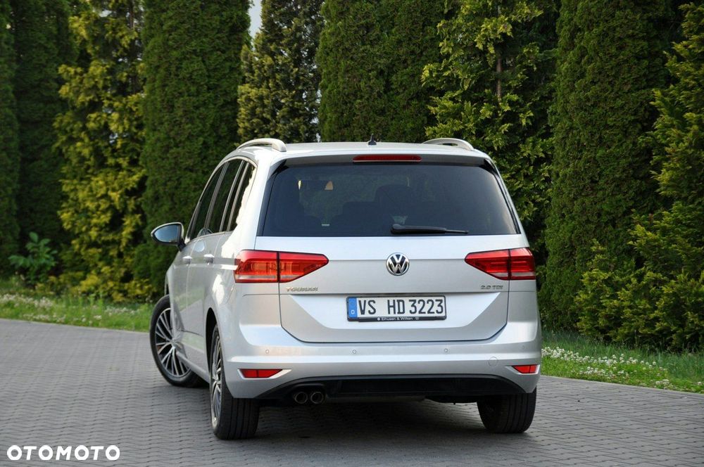 Volkswagen Touran - 15