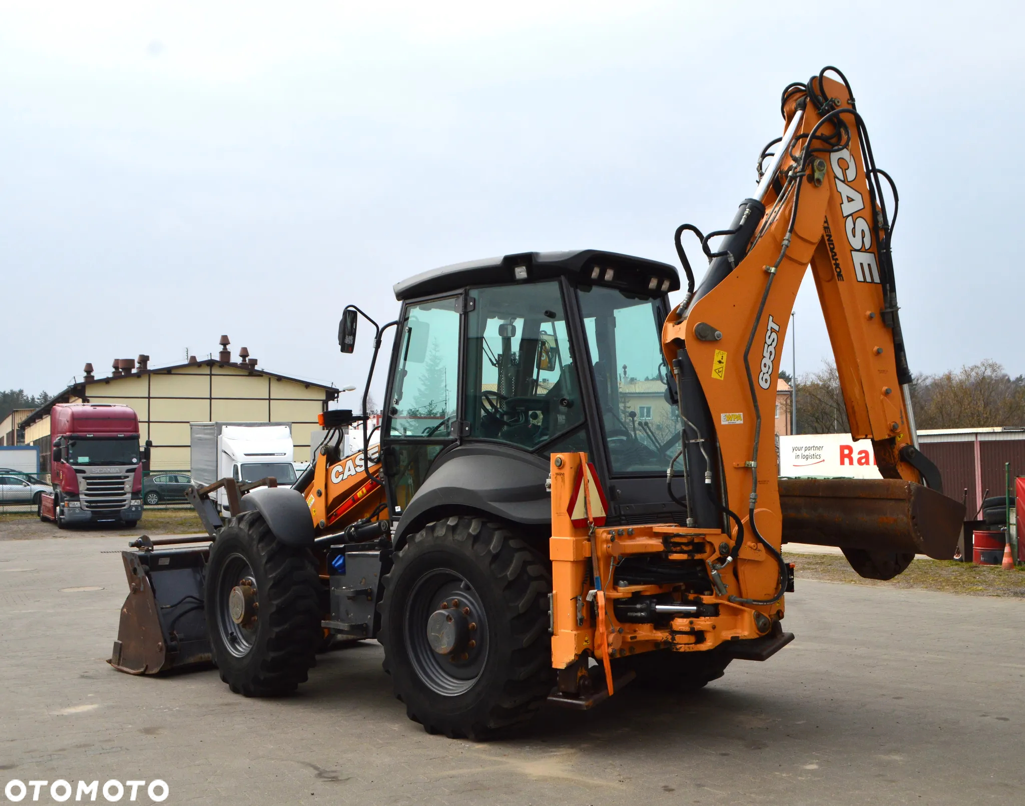 Case 695ST - 4
