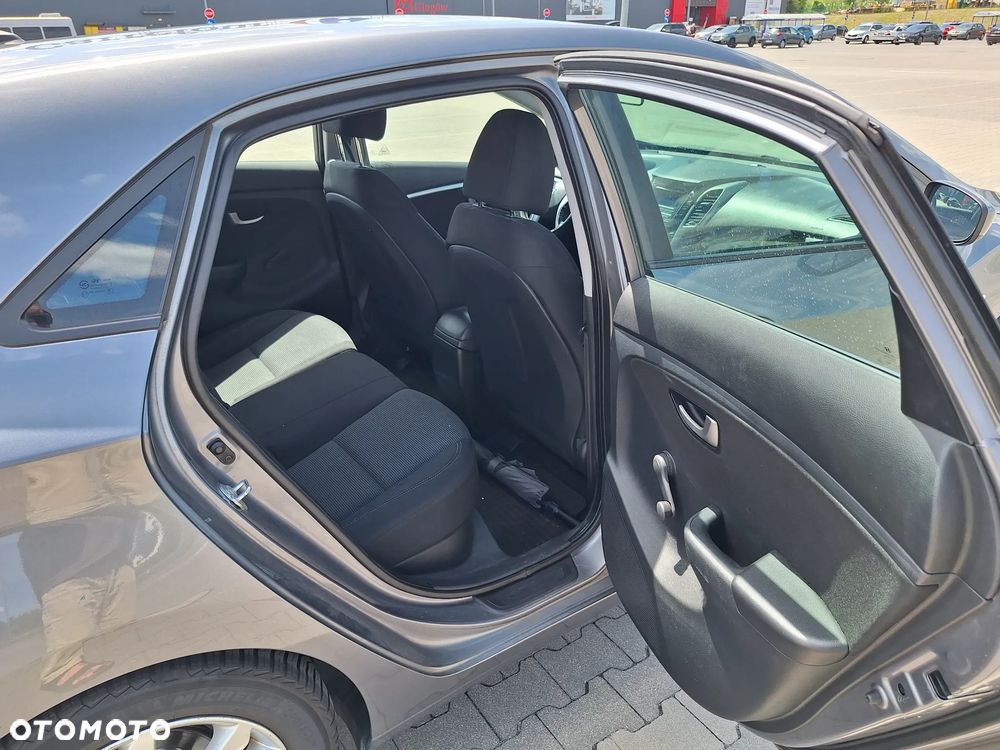 Hyundai i30 1.4 Classic - 9