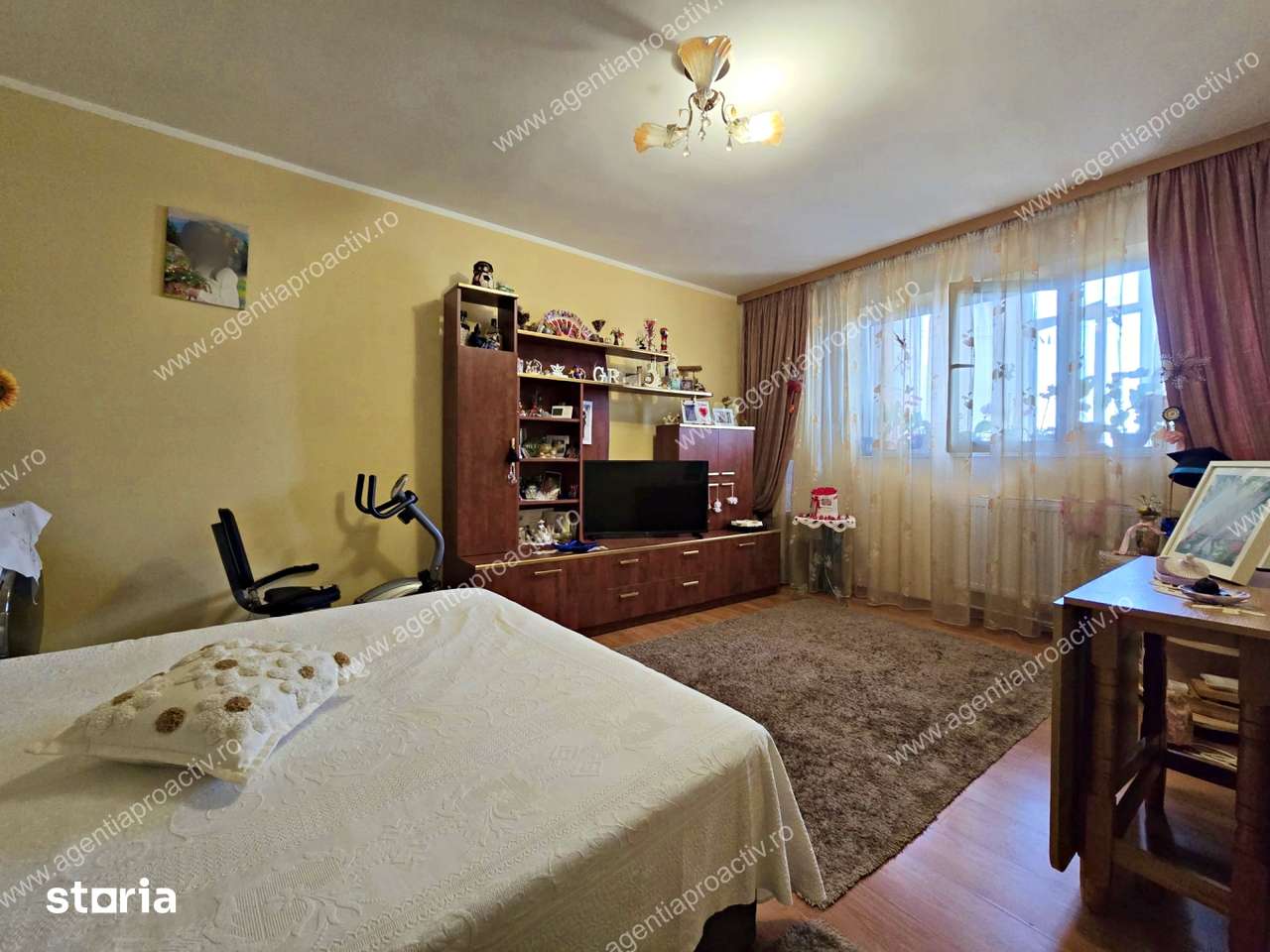 Apartament cu 2 camere, decomandat, Micro 18, Et.3, lângă Dunărea Mall — fotografia 1
