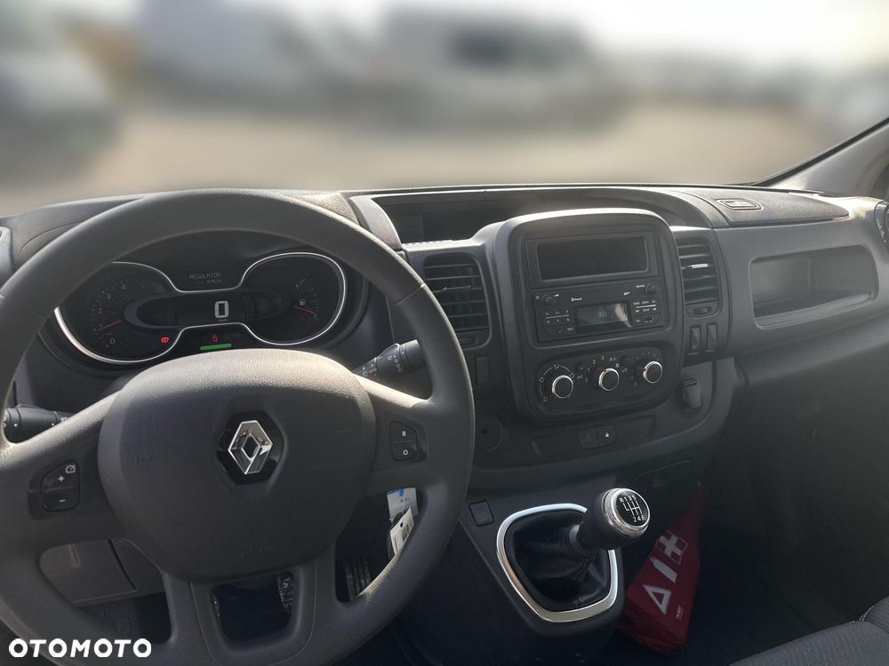 Renault Trafic - 11