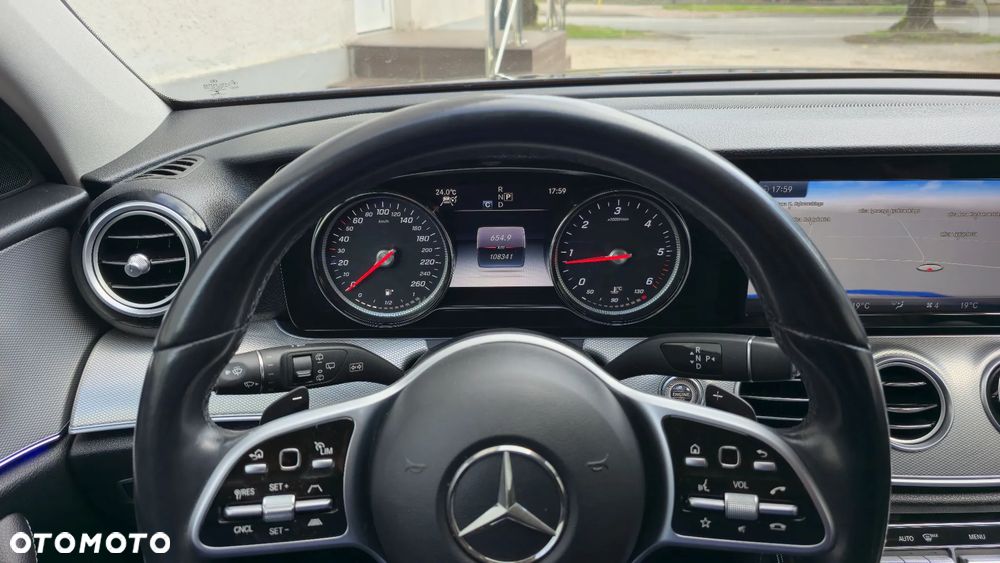 Mercedes-Benz Klasa E 220 d 9G-TRONIC Avantgarde - 19