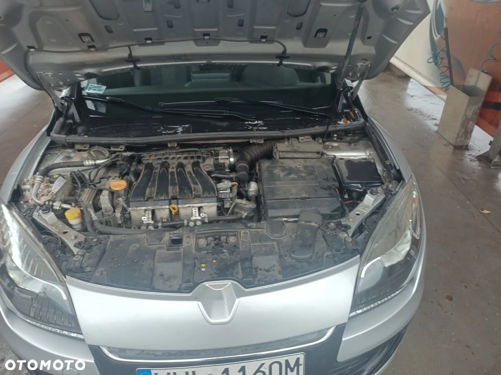 Renault Megane 2.0 140 CVT Bose Edition - 6