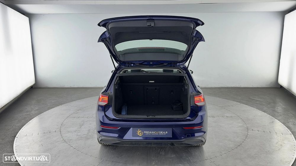 VW Golf 1.0 eTSI Life DSG - 48