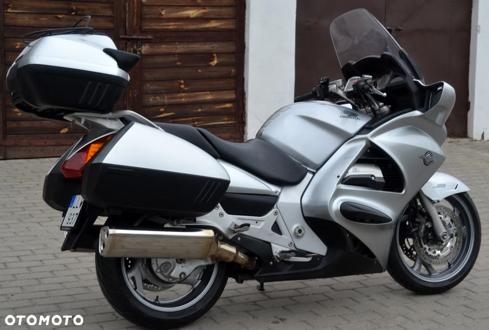 Honda ST - 6