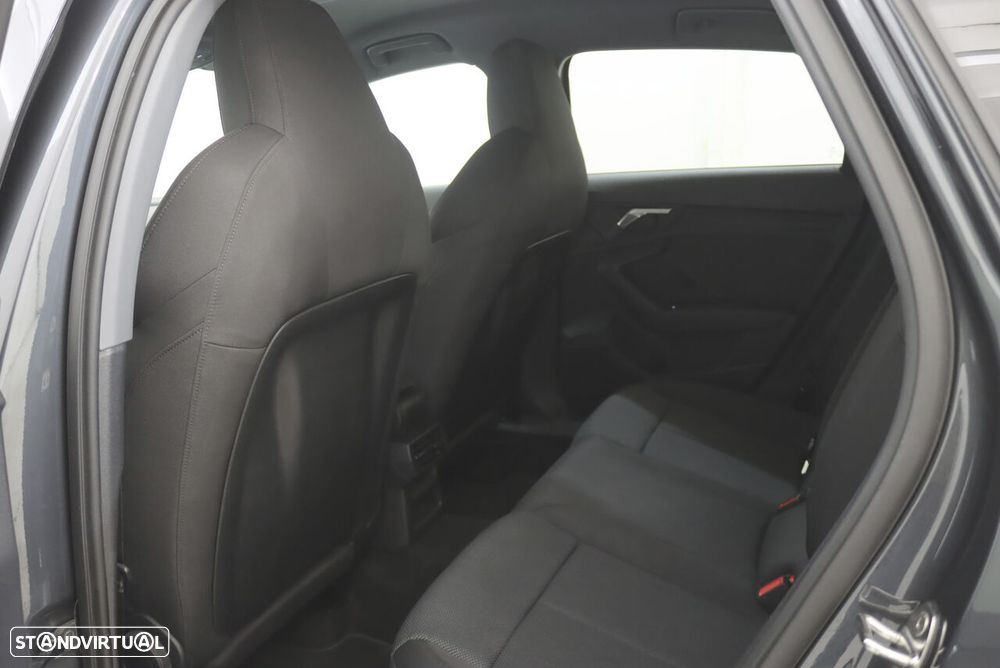 Audi A3 Sportback 30 TDI S line S tronic — fotografia 13