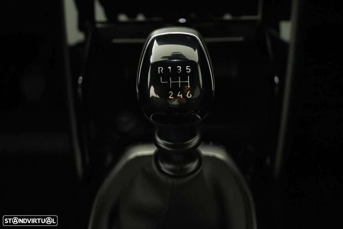 Peugeot 2008 1.2 PureTech Allure - 14