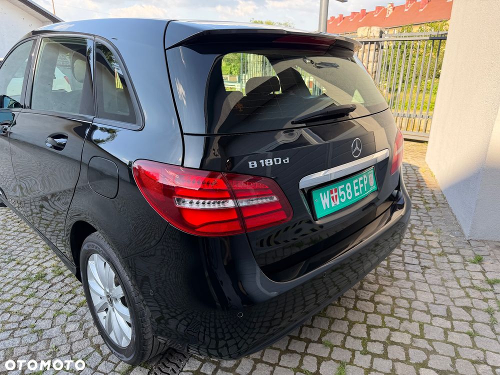 Mercedes-Benz Klasa B 180 (CDI) d 7G-DCT AMG Line - 15
