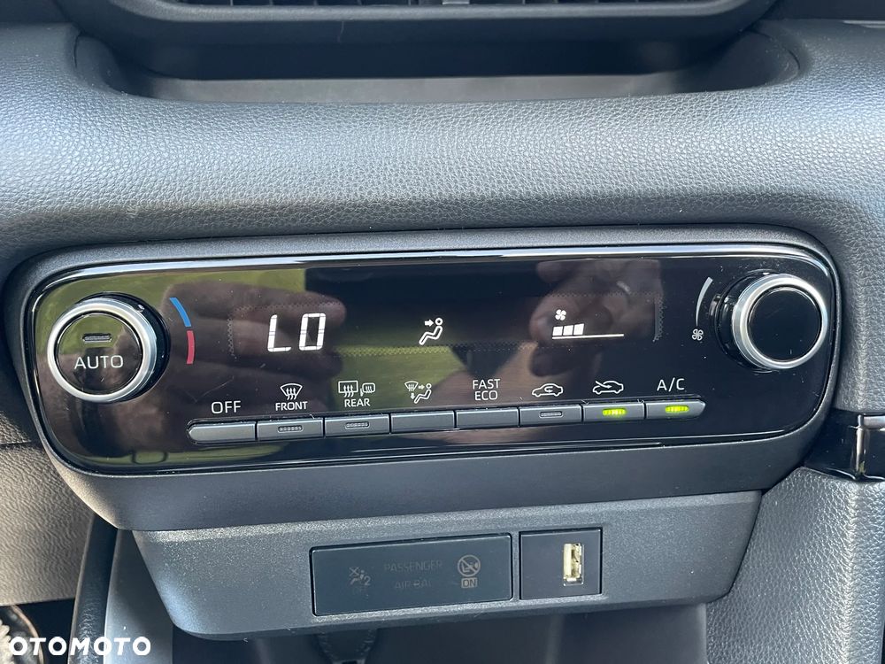 Toyota Yaris - 13