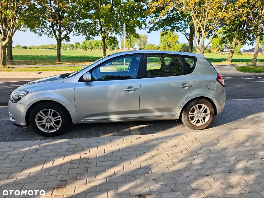 Kia Ceed - 5