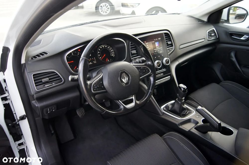 Renault Megane 1.5 Blue dCi Intens - 10