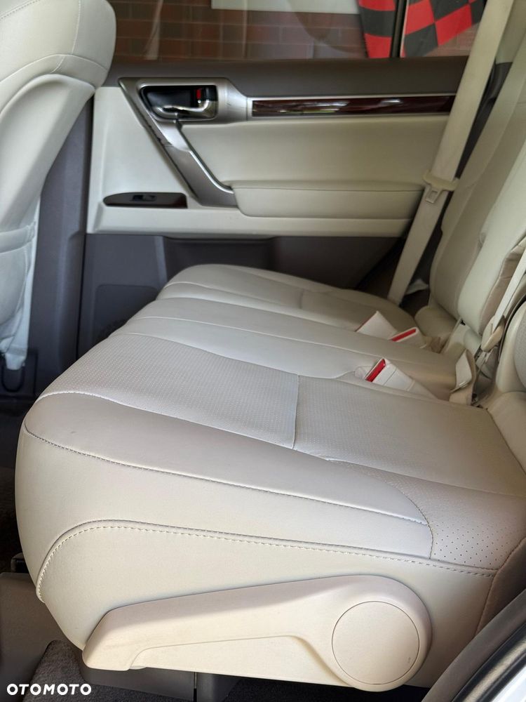 Lexus GX - 15