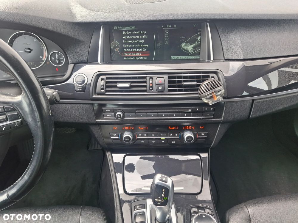 BMW Seria 5 518d Luxury Line - 25