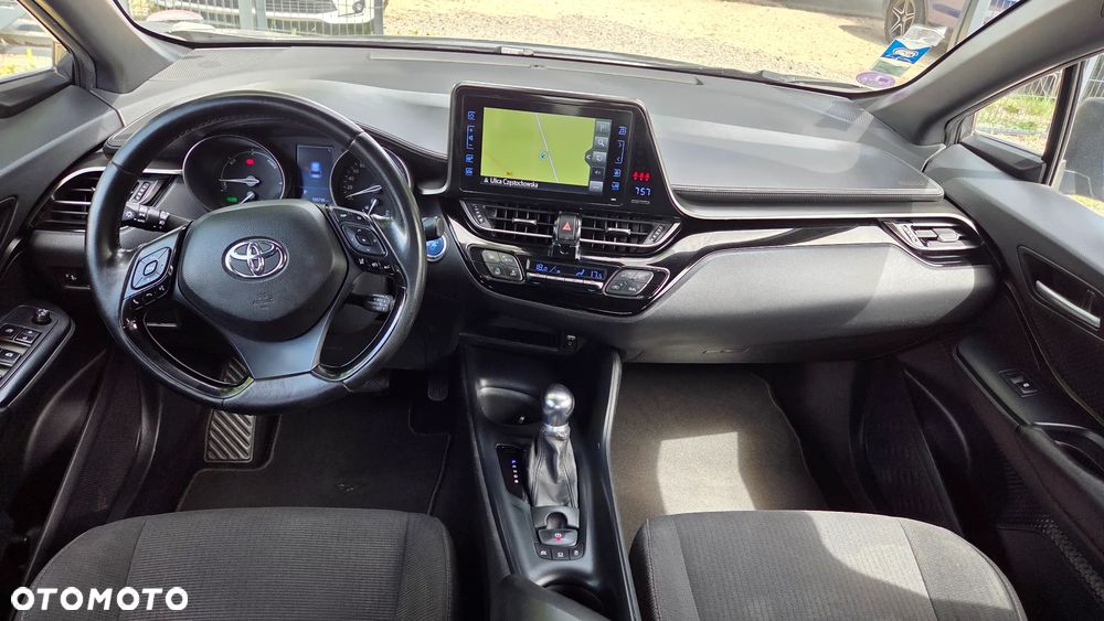 Toyota C-HR Business-Edition - 8