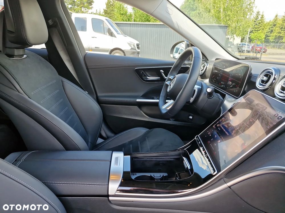 Mercedes-Benz Klasa C 200 mHEV 4-Matic AMG - 13