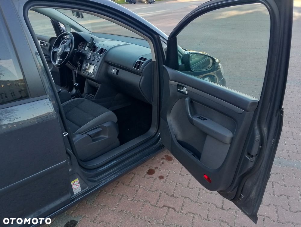 Volkswagen Touran 1.6 TDI DPF STYLE - 31
