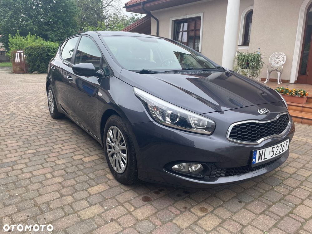 Kia Ceed 1.6 CRDi 115 ISG Vision - 26