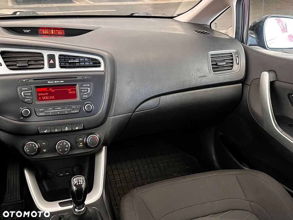 Kia Ceed 1.4 CVVT Dream Team Edition - 8