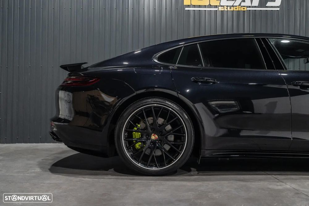 Porsche Panamera - 46