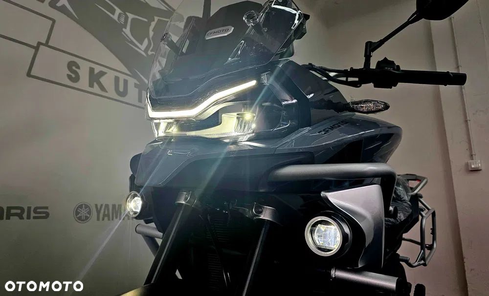 CFMoto 800MT Touring - 3