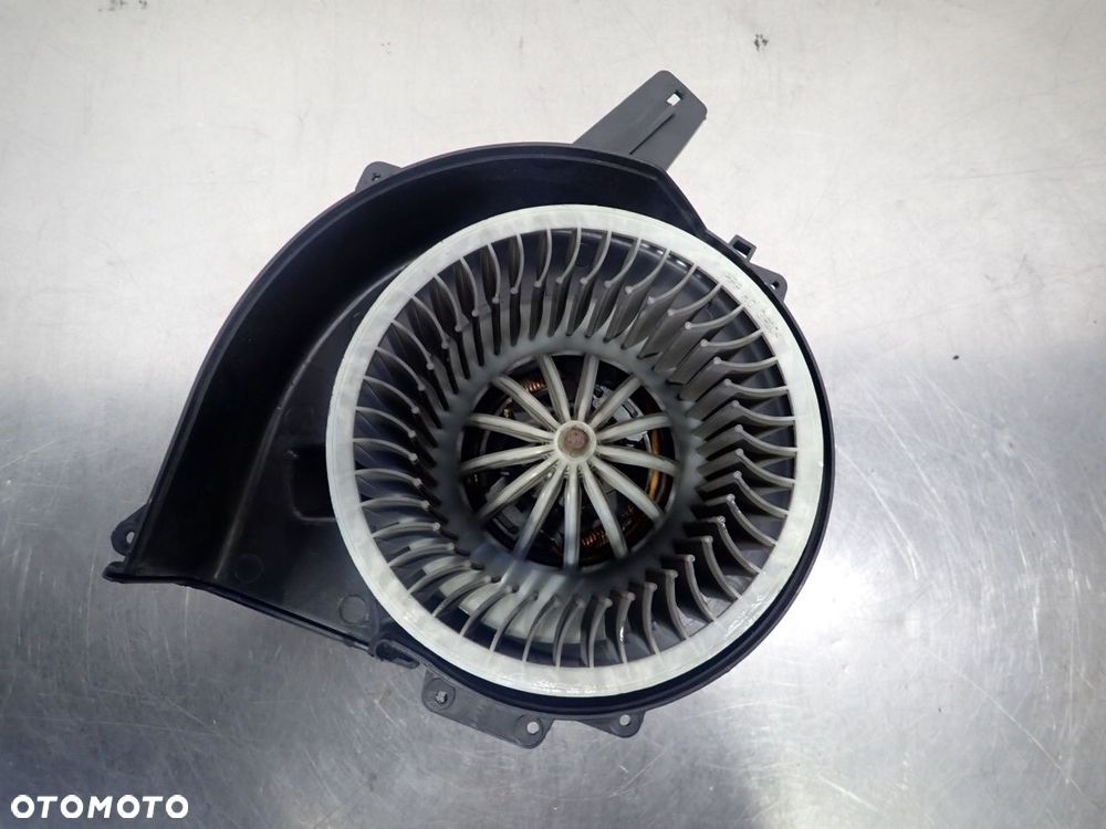 WENTYLATOR NAWIEWU AUDI A2 - 3