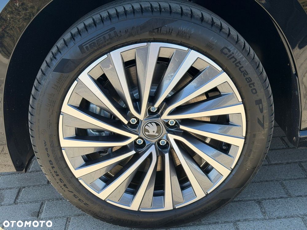 Skoda Superb 2.0 TDI SCR 4x4 L&K DSG - 8