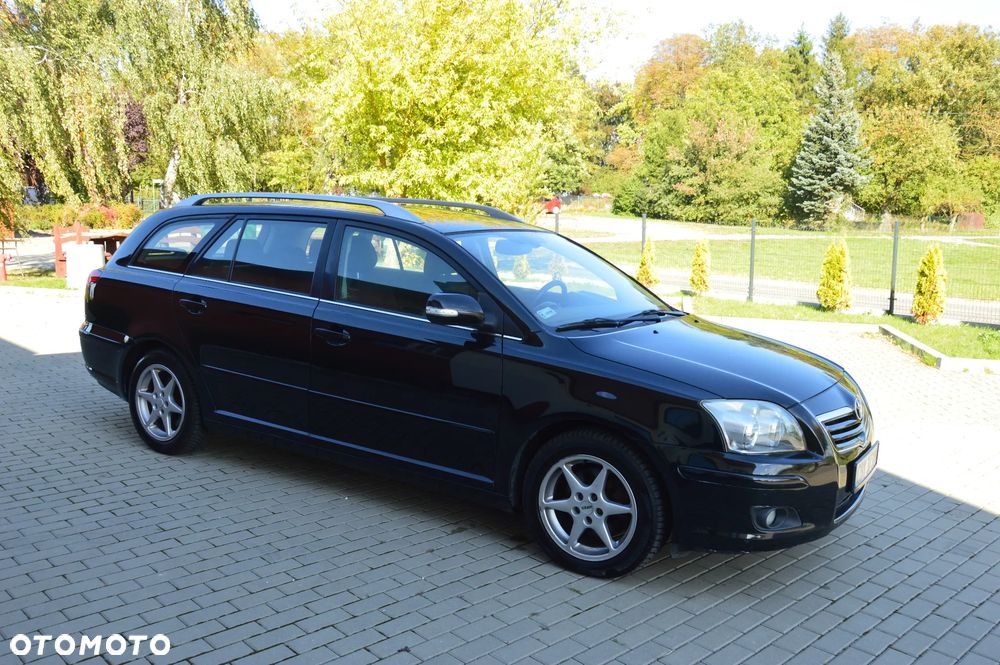 Toyota Avensis - 5