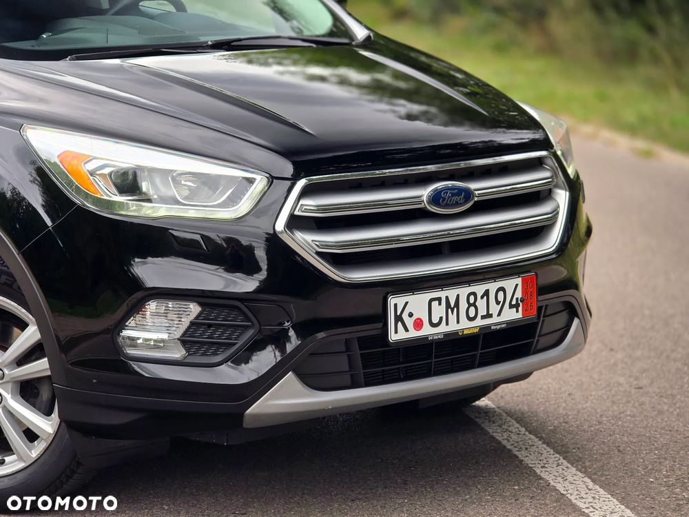 Ford Kuga 1.5 EcoBoost 2x4 Titanium - 36